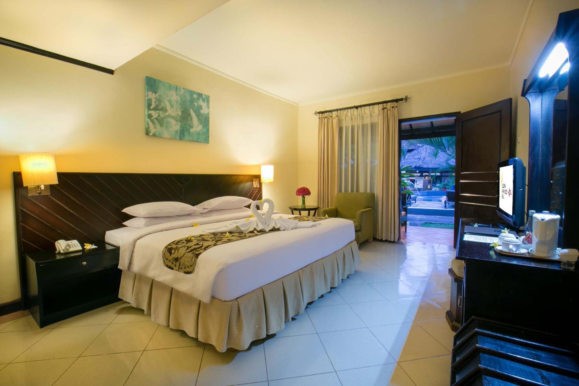 Super Deluxe Double/Twin Room with Pool View at Ground Floor